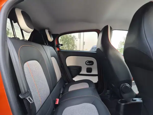 Renault Twingo 2021 - 13499 EUR, 55410 km - AUTO.MOTO.pt - 55410km - foto 16 de 32