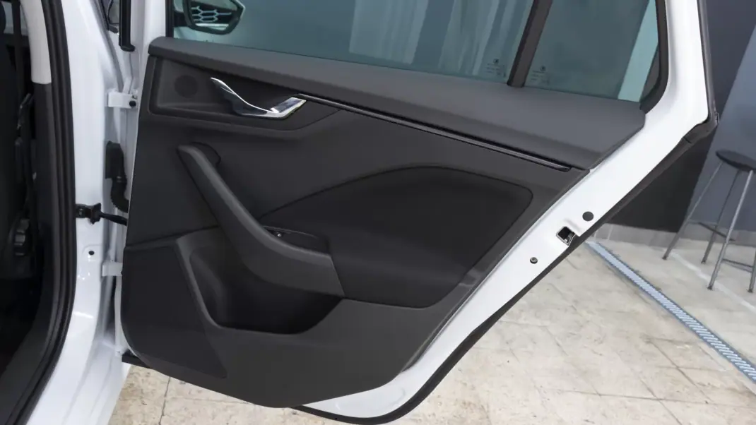 Skoda Kamiq 2024 - 18850 EUR, 54000 km - AUTO.MOTO.pt - 54000km - foto 9 de 33