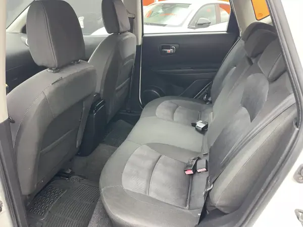 Nissan Qashqai 2011 - 10950 EUR, 178609 km - AUTO.MOTO.pt - 178609km - foto 9 de 12