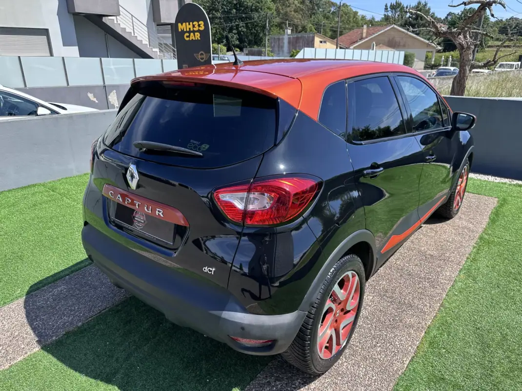 Renault Captur 2014 - 9900 EUR, 217000 km - AUTO.MOTO.pt - 217000km - foto 11 de 60