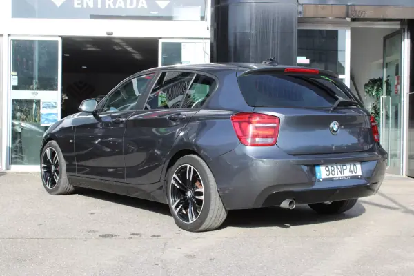 BMW 116 2013 - 9900 EUR, 211000 km - AUTO.MOTO.pt - 211000km - foto 4 de 17