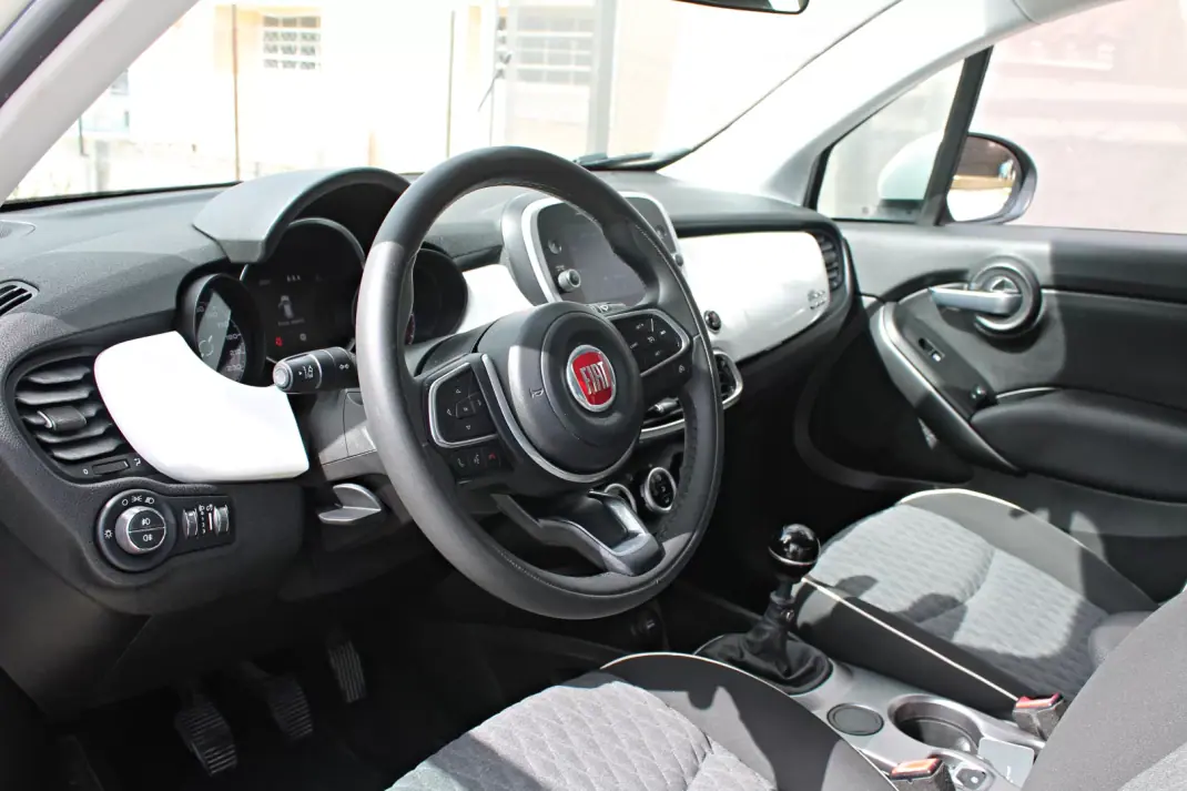 Fiat 500X 2019 - 13900 EUR, 122366 km - AUTO.MOTO.pt - 122366km - foto 11 de 22