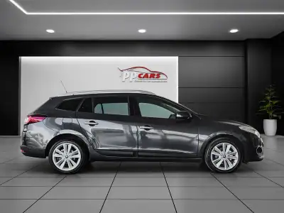 Renault Mégane Sport Tourer 2009 - 10450 EUR, 160000 km - AUTO.MOTO.pt - 160000km - foto 56 de 60