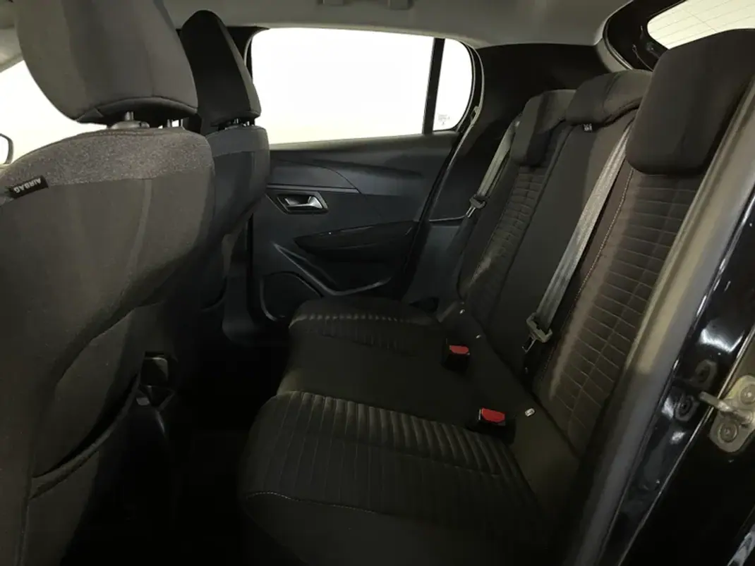 Peugeot 208 2022 - 13450 EUR, 145000 km - AUTO.MOTO.pt - 145000km - foto 12 de 29