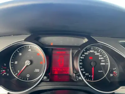 Audi A5 Sportback 2010 - 16500 EUR, 116235 km - AUTO.MOTO.pt - 116235km - foto 10 de 13