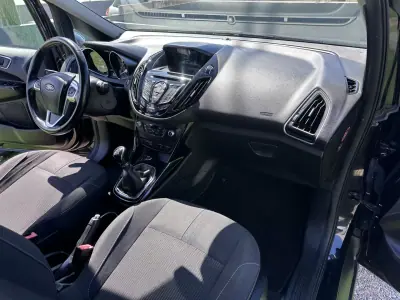 Ford B-Max 2017 - 9900 EUR, 130000 km - AUTO.MOTO.pt - 130000km - foto 48 de 53