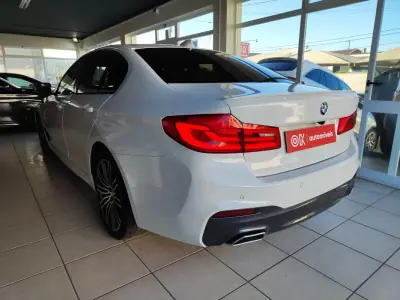 BMW 530e 2019 - 31500 EUR, 46900 km - AUTO.MOTO.pt - 46900km - foto 7 de 39