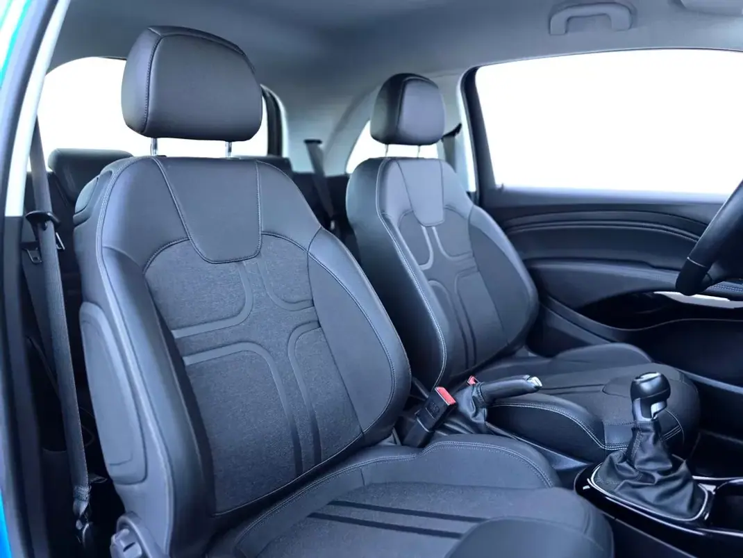 Opel Adam 2019 - 11900 EUR, 38000 km - AUTO.MOTO.pt - 38000km - foto 28 de 36