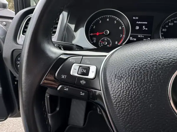 Volkswagen Golf 2019 - 15990 EUR, 95000 km - AUTO.MOTO.pt - 95000km - foto 15 de 27