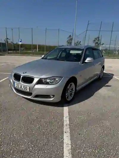 BMW 318 2010 - 8750 EUR, 233000 km - AUTO.MOTO.pt - 233000km - foto 2 de 10