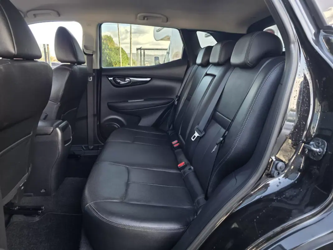 Nissan Qashqai 2015 - 13990 EUR, 146000 km - AUTO.MOTO.pt - 146000km - foto 28 de 40