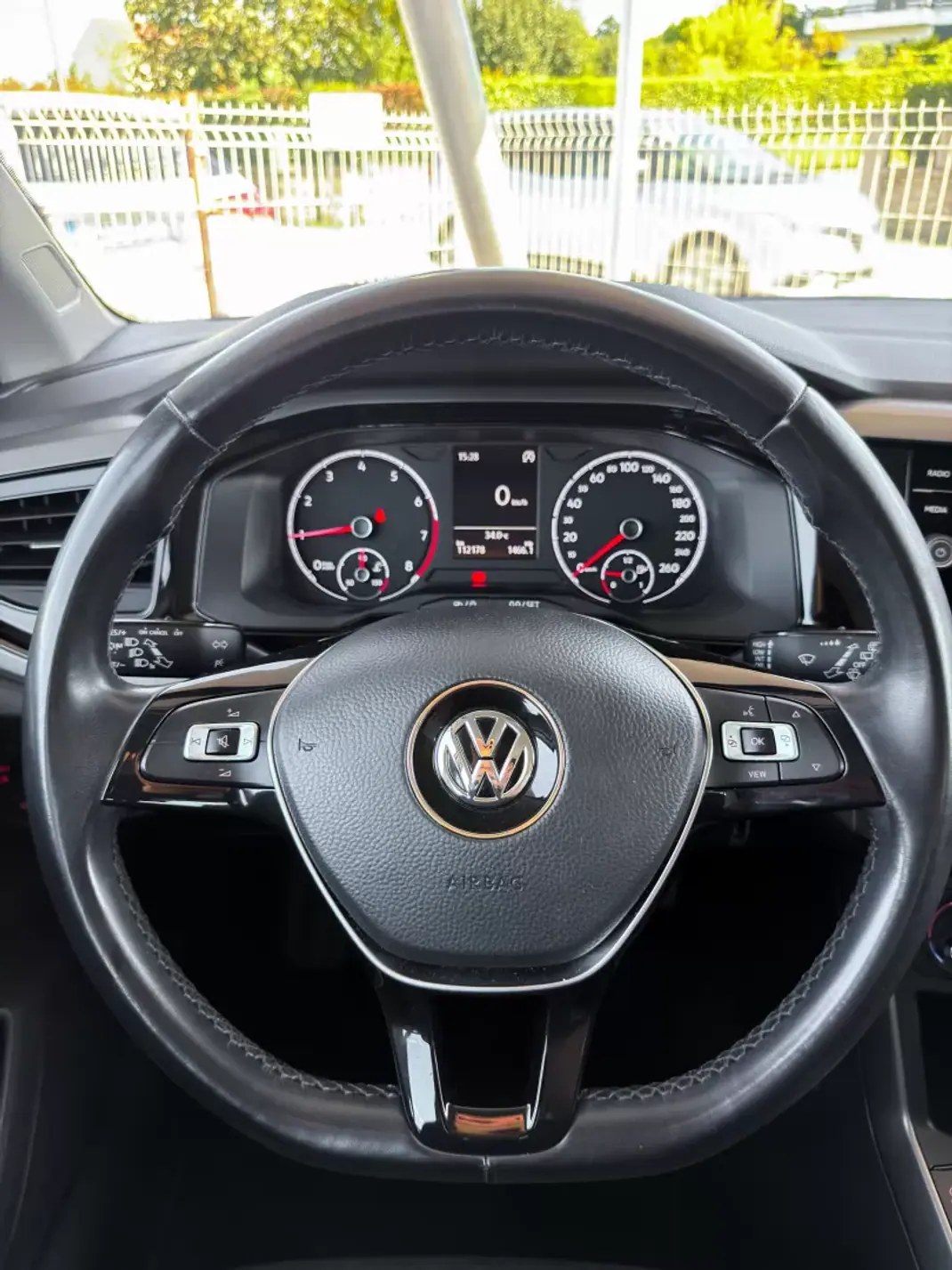 Volkswagen Polo 2018 - 12500 EUR, 112178 km - 112178km - foto 8 de 21