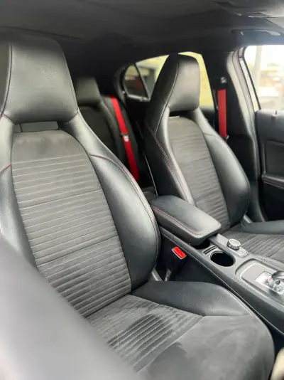 Mercedes-Benz GLA 45 AMG 2015 - 34900 EUR, 125000 km - AUTO.MOTO.pt - 125000km - foto 24 de 28