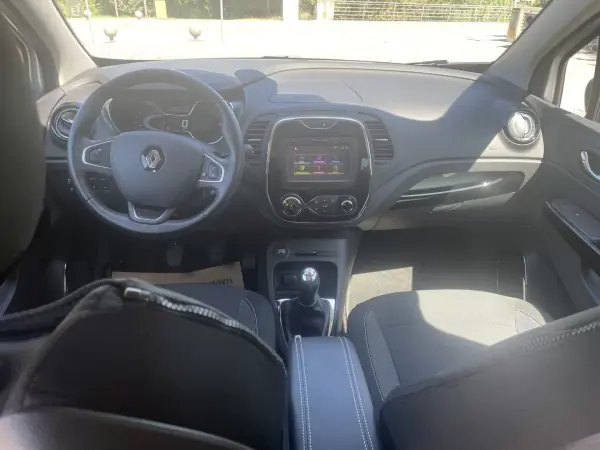 Renault Captur 2016 - 14000 EUR, 25000 km - 25000km - foto 7 de 12