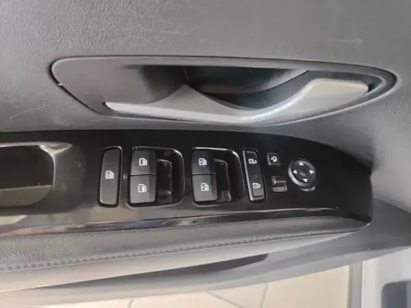 Hyundai Tucson 2022 - 22250 EUR, 111000 km - AUTO.MOTO.pt - 111000km - foto 18 de 32