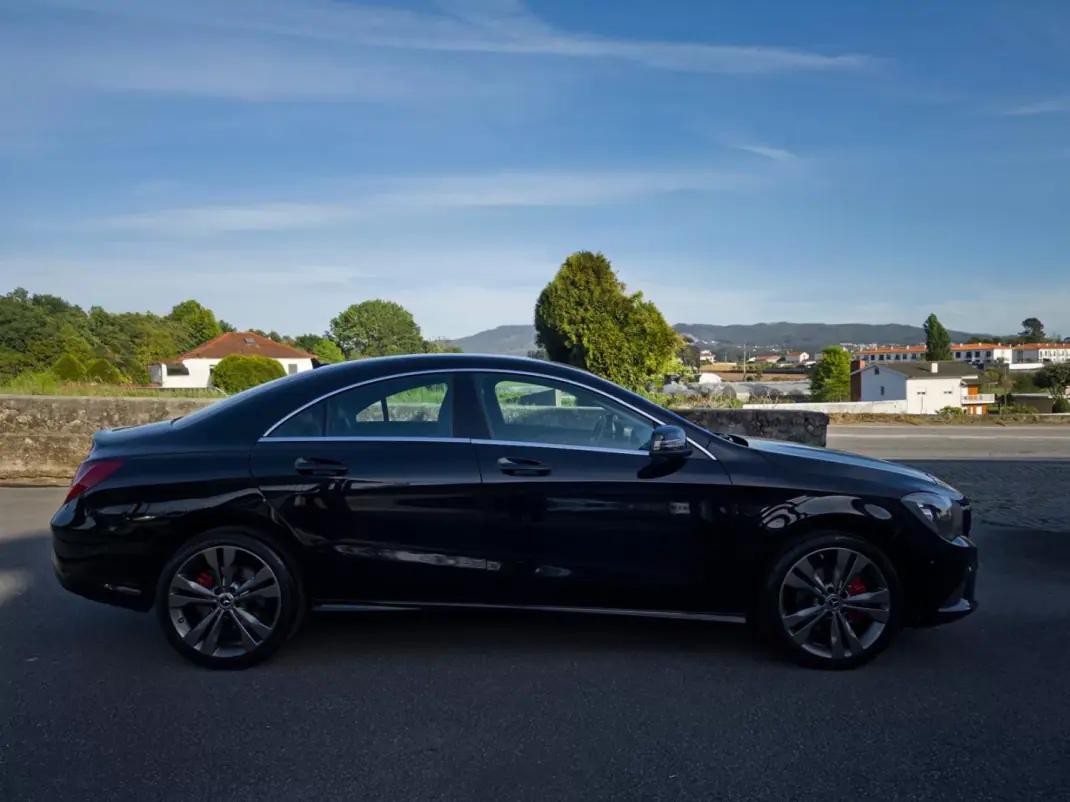 Mercedes-Benz CLA 180 2014 - 16990 EUR, 145000 km - AUTO.MOTO.pt - 145000km - foto 8 de 32
