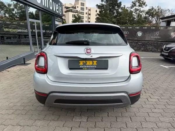 Fiat 500X 2019 - 13900 EUR, 73000 km - AUTO.MOTO.pt - 73000km - foto 8 de 12
