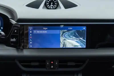 Porsche Macan 2025 - 89950 EUR, 8000 km - AUTO.MOTO.pt - 8000km - foto 52 de 57