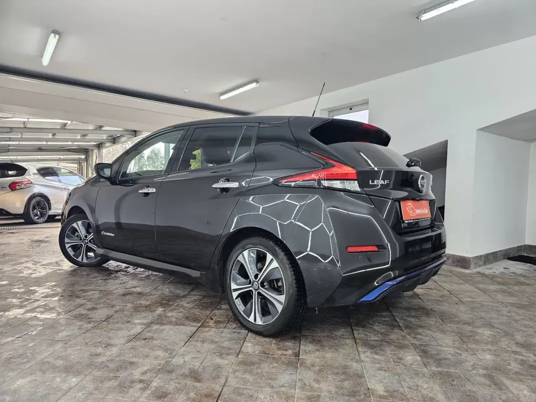 Nissan Leaf 2019 - 19500 EUR, 25097 km - AUTO.MOTO.pt - 25097km - foto 10 de 41