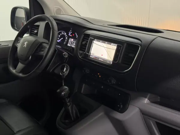 Peugeot Expert 2019 - 18450 EUR, 121904 km - AUTO.MOTO.pt - 121904km - foto 14 de 16