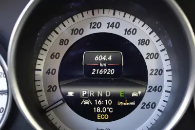 Mercedes-Benz C 220 2012 - 15990 EUR, 216000 km - AUTO.MOTO.pt - 216000km - foto 19 de 45