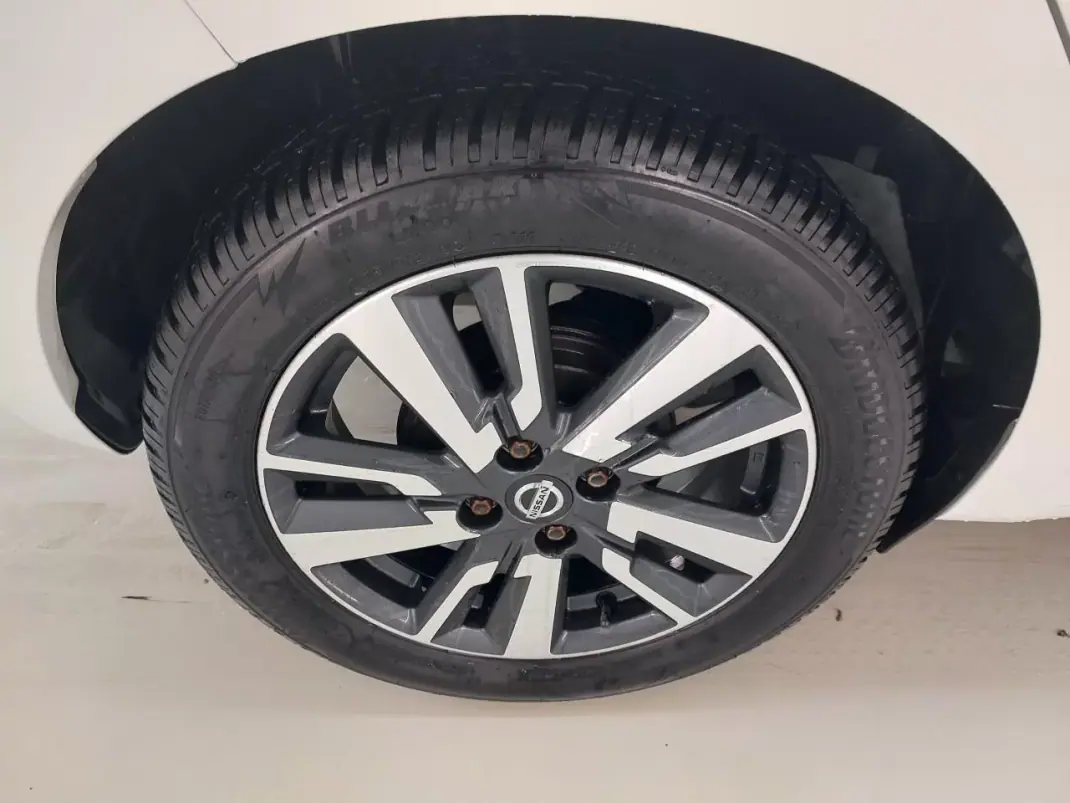 Nissan Micra 2019 - 13900 EUR, 49000 km - AUTO.MOTO.pt - 49000km - foto 6 de 11