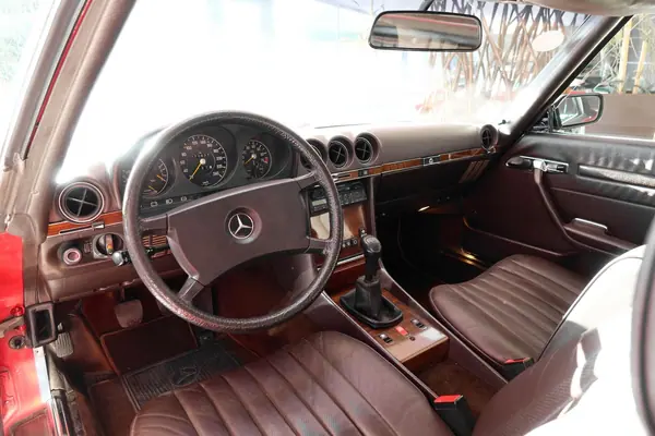 Mercedes-Benz 280 1983 - 59500 EUR, 176637 km - AUTO.MOTO.pt - 176637km - foto 3 de 8