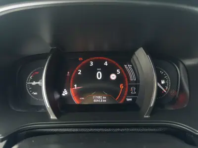 Renault Mégane 2018 - 15990 EUR, 117000 km - AUTO.MOTO.pt - 117000km - foto 27 de 48