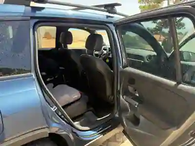 Mercedes-Benz EQB 2022 - 34000 EUR, 130000 km - AUTO.MOTO.pt - 130000km - foto 11 de 15