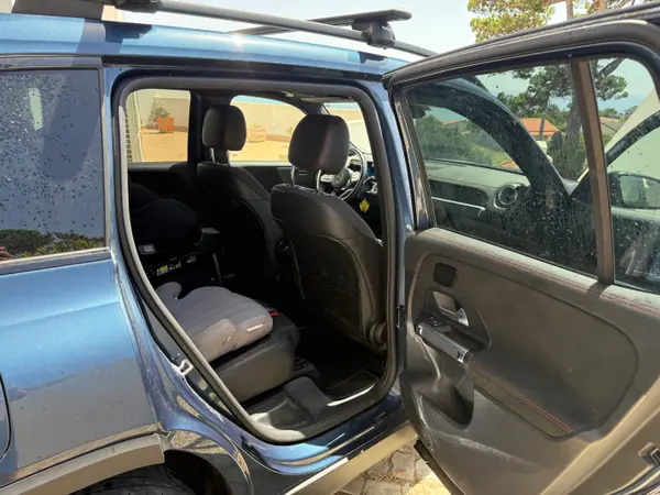 Mercedes-Benz EQB 2022 - 34000 EUR, 130000 km - AUTO.MOTO.pt - 130000km - foto 11 de 15