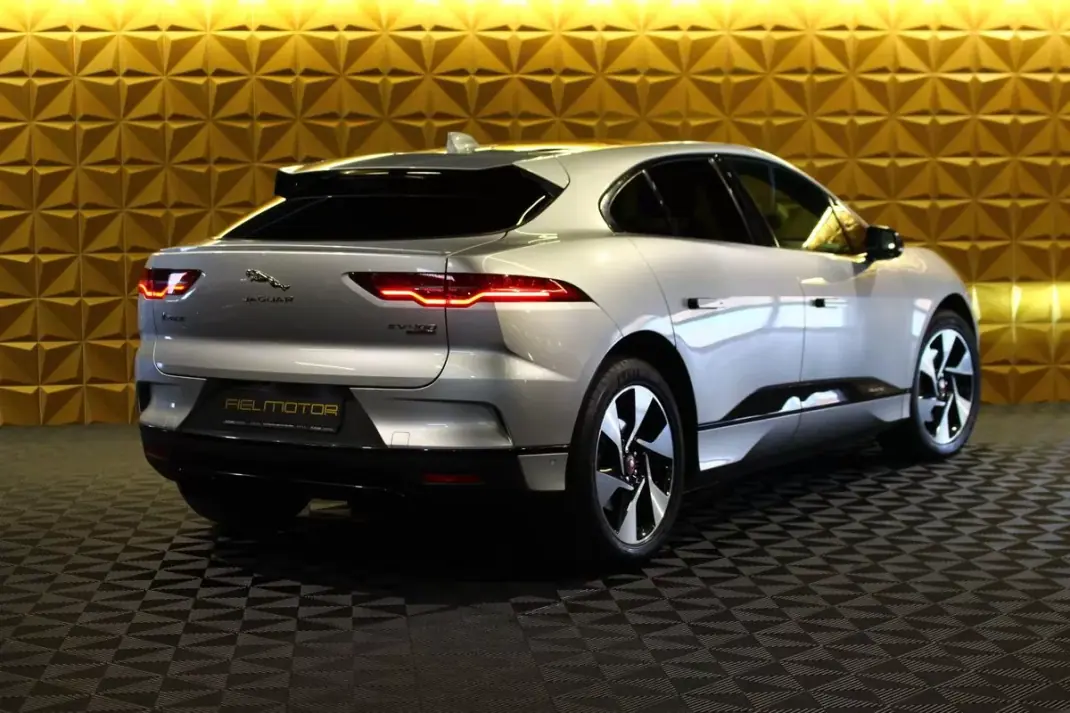 Jaguar I-Pace 2020 - 22900 EUR, 140680 km - AUTO.MOTO.pt - 140680km - foto 6 de 25