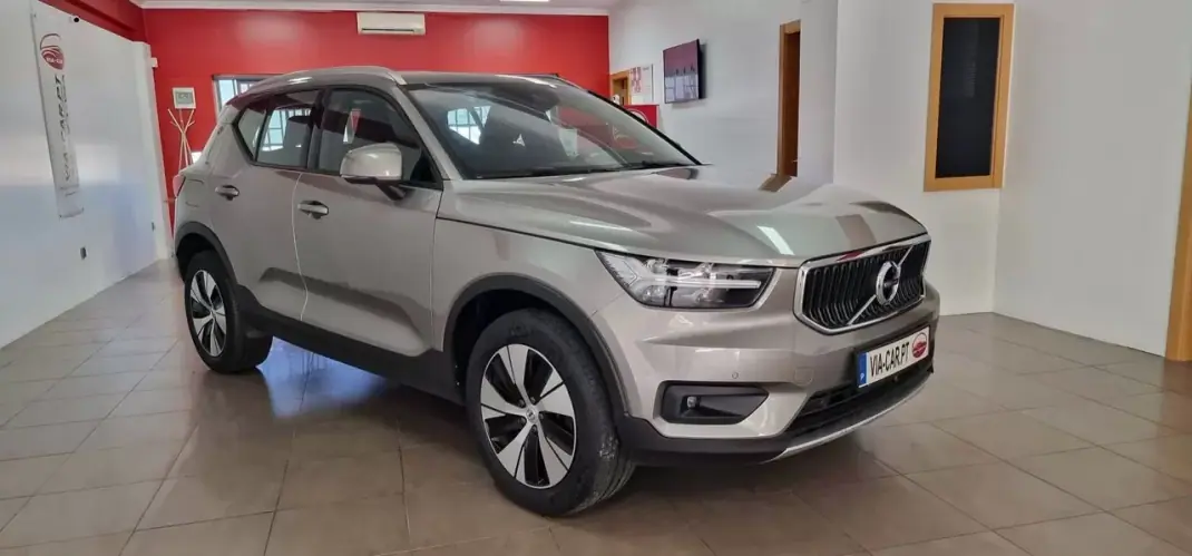Volvo XC 40 2021 - 23450 EUR, 102307 km - 102307km - foto 3 de 60