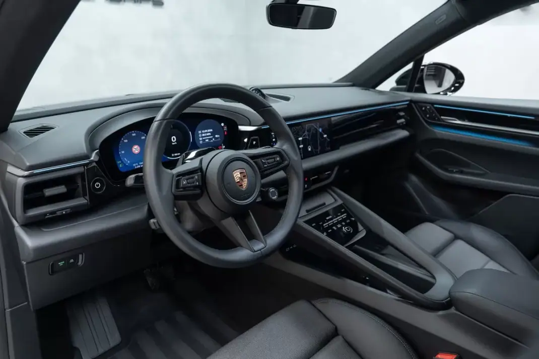Porsche Macan 2026 - 89950 EUR, 6500 km - 6500km - foto 18 de 60