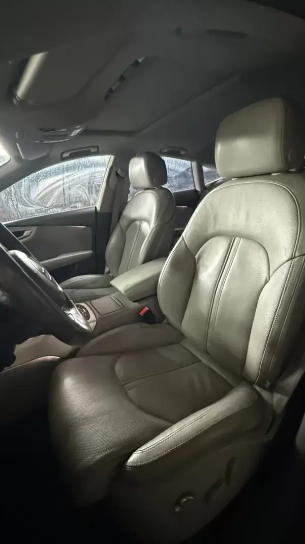 Audi A7 Sportback 2012 - 22000 EUR, 448000 km - AUTO.MOTO.pt - 448000km - foto 8 de 15