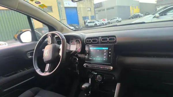 Citroën C3 Aircross 2019 - 11600 EUR, 94000 km - AUTO.MOTO.pt - 94000km - foto 16 de 17
