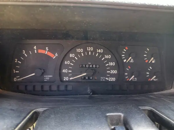 Opel Frontera 1995 - 6490 EUR, 210468 km - AUTO.MOTO.pt - 210468km - foto 10 de 10