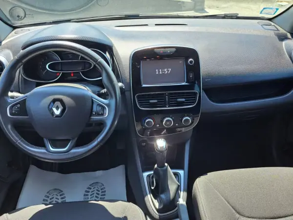 Renault Clio 2017 - 11950 EUR, 74687 km - AUTO.MOTO.pt - 74687km - foto 11 de 43