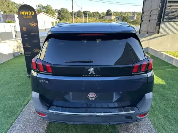 Peugeot 5008 2018 - 14900 EUR, 220000 km - AUTO.MOTO.pt - 220000km - foto 13 de 60