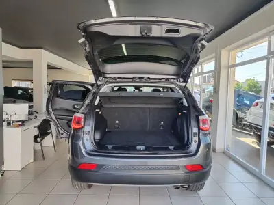 Jeep Compass 2021 - 22500 EUR, 107000 km - AUTO.MOTO.pt - 107000km - foto 16 de 45