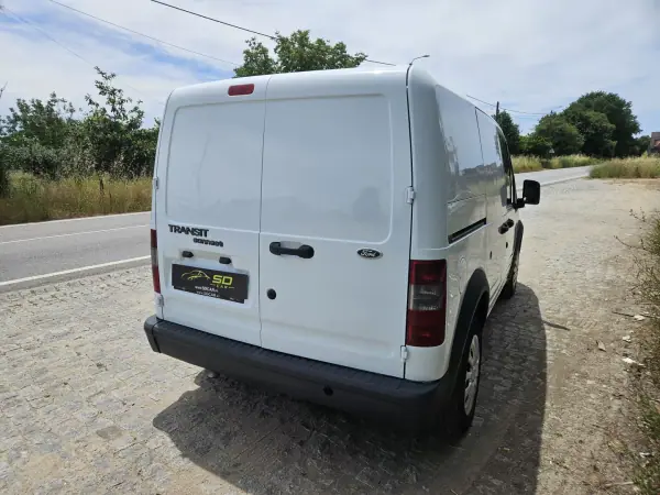 Ford 2008 - 4950 EUR, 260000 km - AUTO.MOTO.pt - 260000km - foto 4 de 9