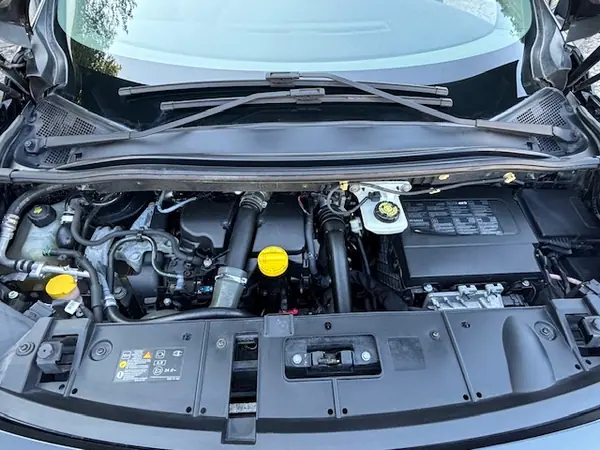 Renault Grand Scénic 2016 - 8150 EUR, 256000 km - AUTO.MOTO.pt - 256000km - foto 28 de 29