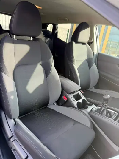 Nissan Qashqai 2018 - 18990 EUR, 111000 km - AUTO.MOTO.pt - 111000km - foto 24 de 39