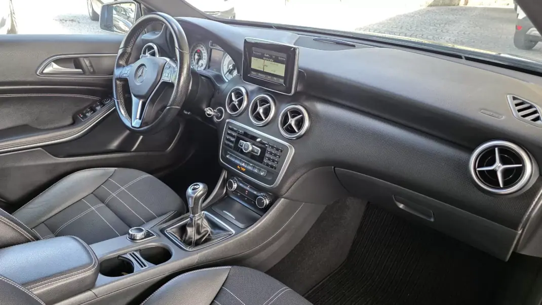 Mercedes-Benz A 180 2014 - 14990 EUR, 149000 km - AUTO.MOTO.pt - 149000km - foto 18 de 29