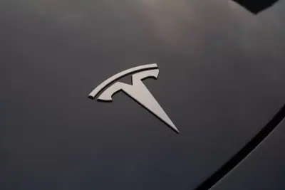 Tesla Model 3 2023 - 31999 EUR, 67000 km - AUTO.MOTO.pt - 67000km - foto 8 de 31
