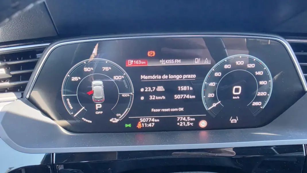 Audi e-tron Sportback 2021 - 43000 EUR, 50774 km - AUTO.MOTO.pt - 50774km - foto 8 de 23
