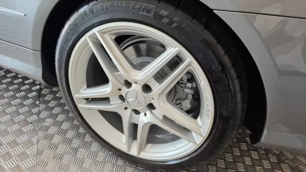Mercedes-Benz E 250 2012 - 18900 EUR, 138289 km - 138289km - foto 36 de 61