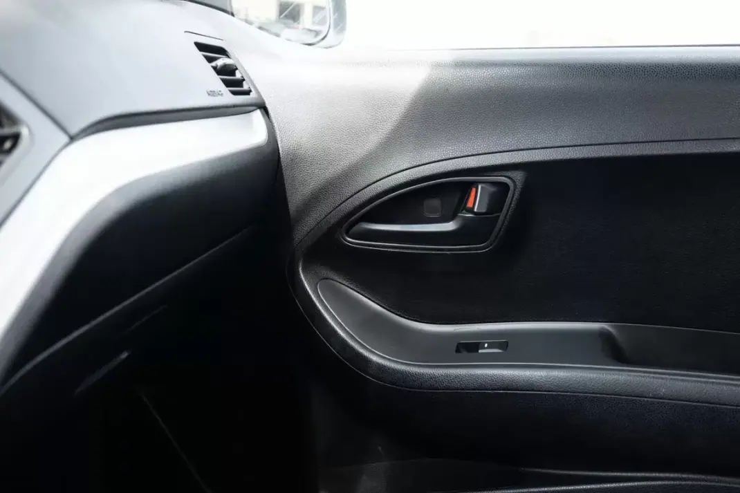 Kia Picanto 2016 - 6900 EUR, 230360 km - AUTO.MOTO.pt - 230360km - foto 15 de 19