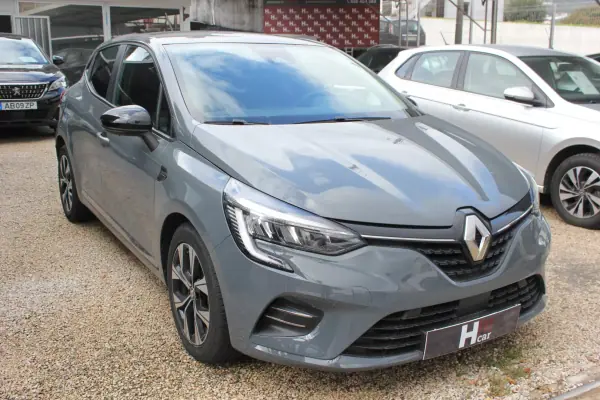 Renault Clio 2022 - 14750 EUR, 96500 km - AUTO.MOTO.pt - 96500km - foto 4 de 22