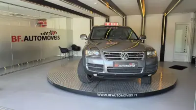 Volkswagen Touareg 2006 - 13900 EUR, 262462 km - AUTO.MOTO.pt - 262462km - foto 10 de 60