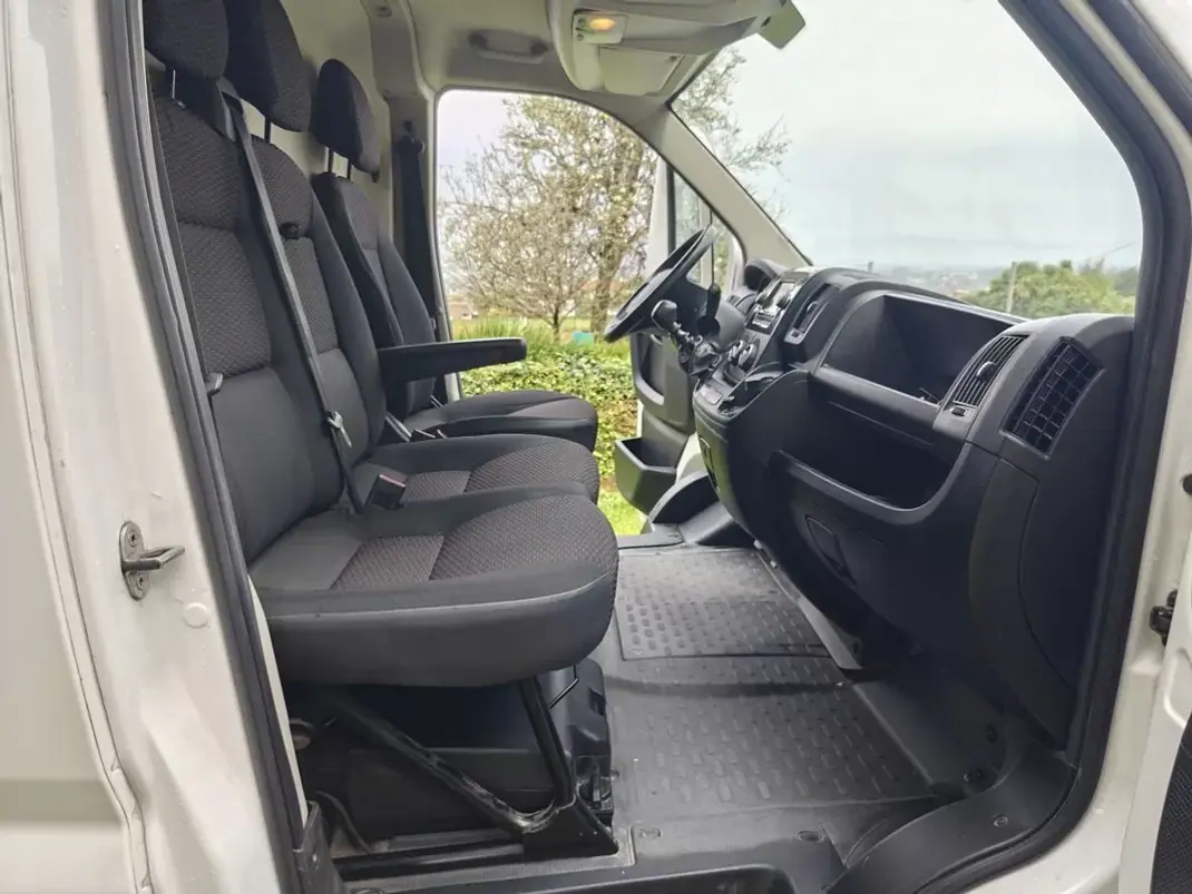 Citroën JUMPER 2.0 Blue Hdi L 2 H 2 2020 - 21490 EUR, 89300 km - AUTO.MOTO.pt - 89300km - foto 15 de 31